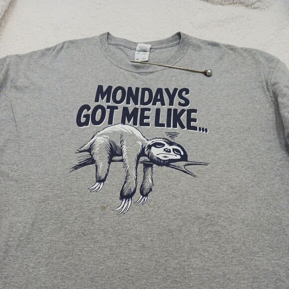 MONDAYS GOT ME LIKE A SLOTH Casual Fun Gray Blue Graphics T-Shirt Men's 2XL - Picture 9 of 9
